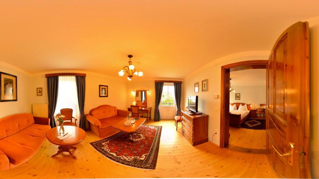 Hotel See-Villa Millstatt Rum bild
